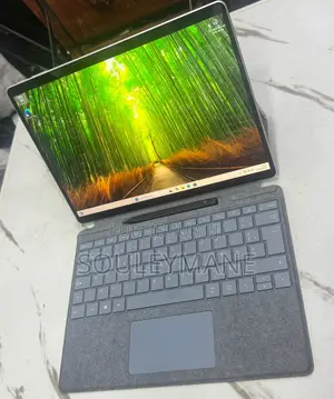 Ordinateur portable Microsoft Surface Pro 9 16GB Intel Core i7 SSD 1T