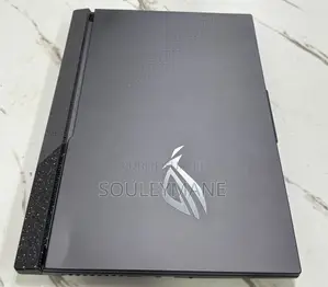 Ordinateur portable Asus ROG Strix G17 16GB AMD Ryzen 9 SSD 1T