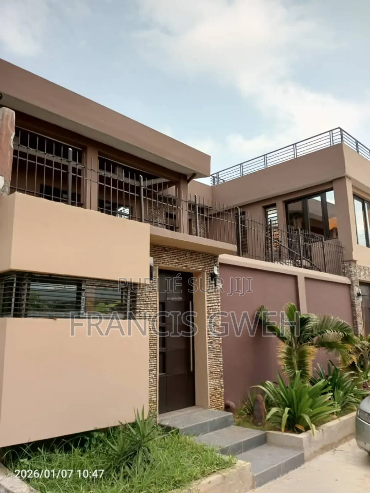 5chbre Duplex dans Francis Gweh, Cocody à Vendre