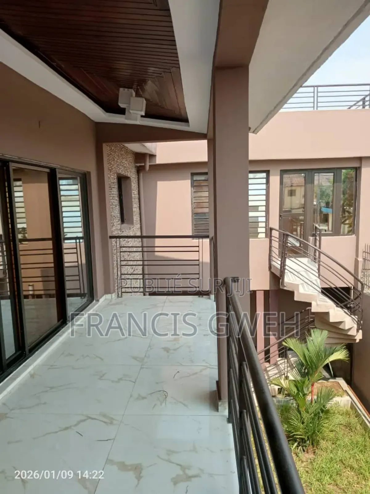 5chbre Duplex dans Francis Gweh, Cocody à Vendre