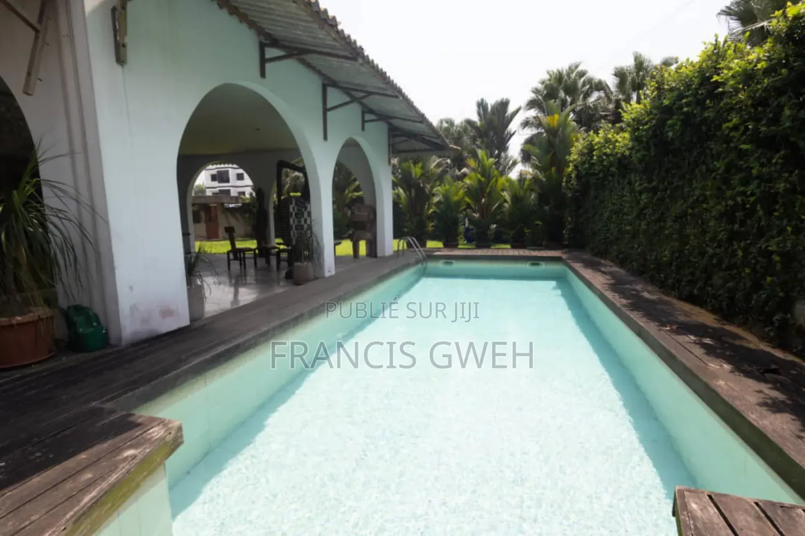 9chbre Duplex dans Francis Gweh, Cocody à Vendre