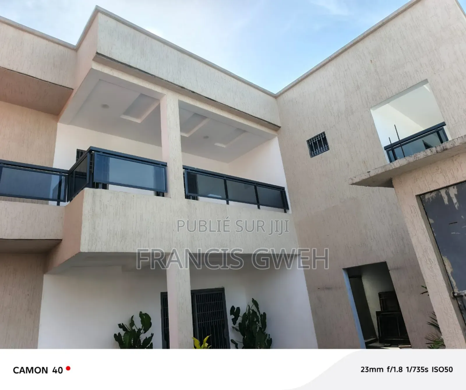 7chbre Duplex dans Francis Gweh, Cocody à Louer