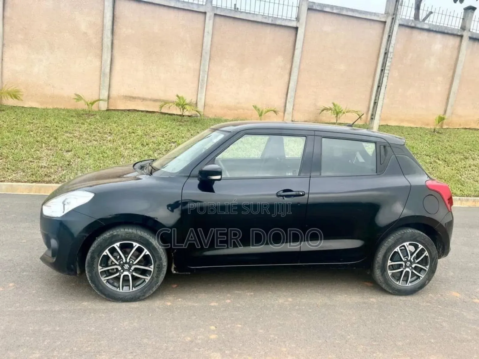 Suzuki Swift 2022 Noir