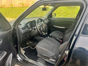 Suzuki Swift 2022 Noir