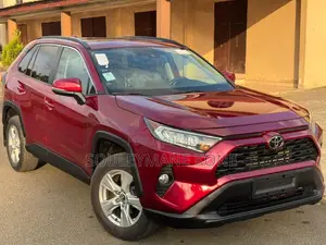 Toyota RAV4 2022 Rouge