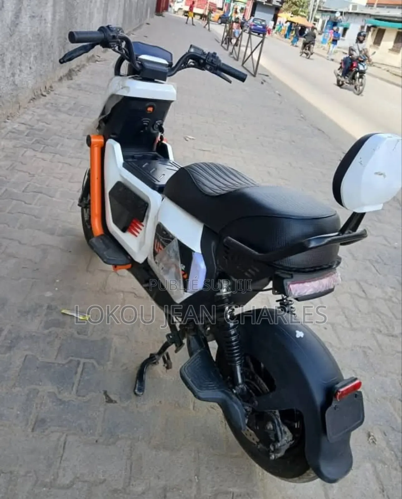 Nouveau Revoo A10 2024 Blanc