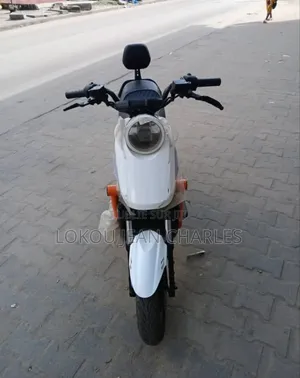 Nouveau Revoo A10 2024 Blanc