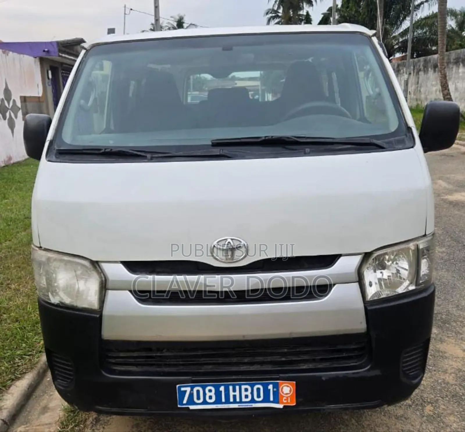 Toyota HiAce 2016 Blanc