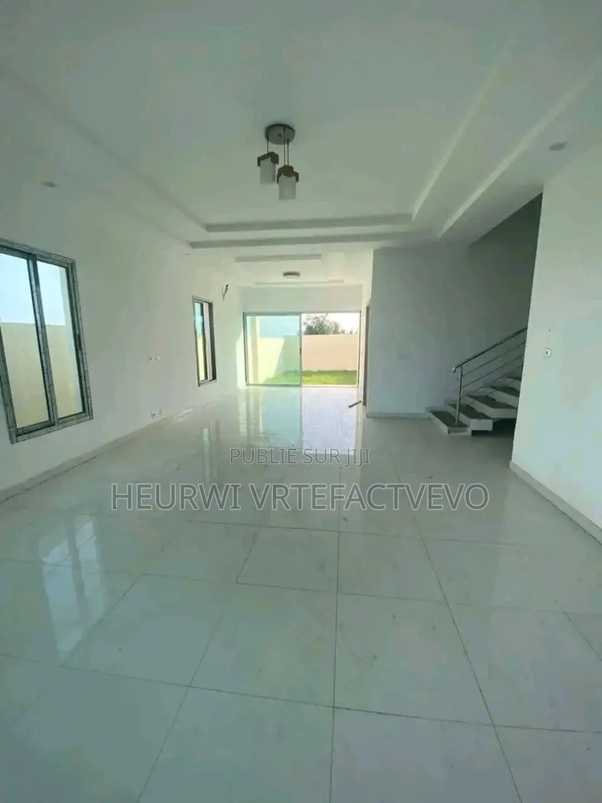 4chbre Duplex dans Cocody à Vendre