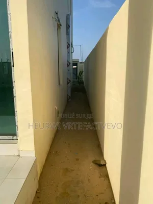 4chbre Duplex dans Cocody à Vendre