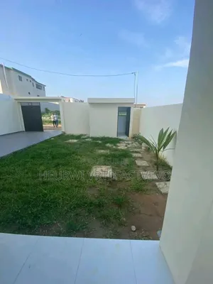 4chbre Duplex dans Cocody à Vendre