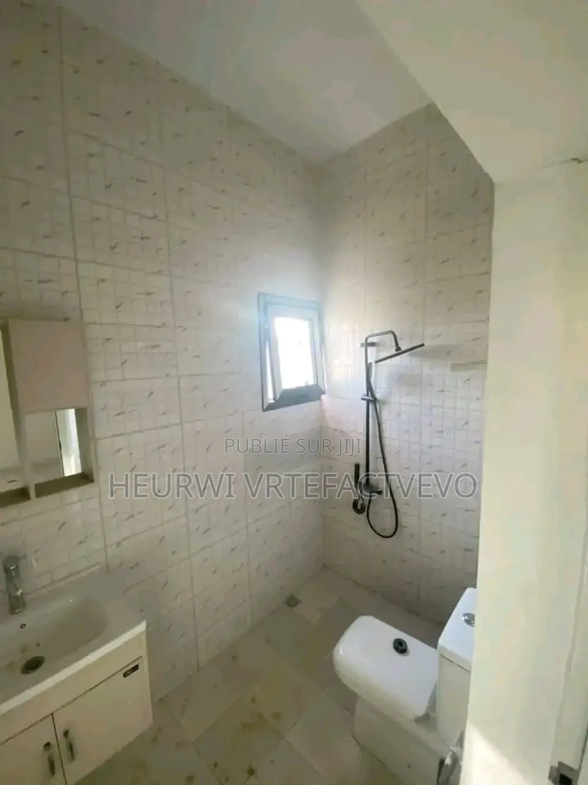 4chbre Duplex dans Cocody à Vendre