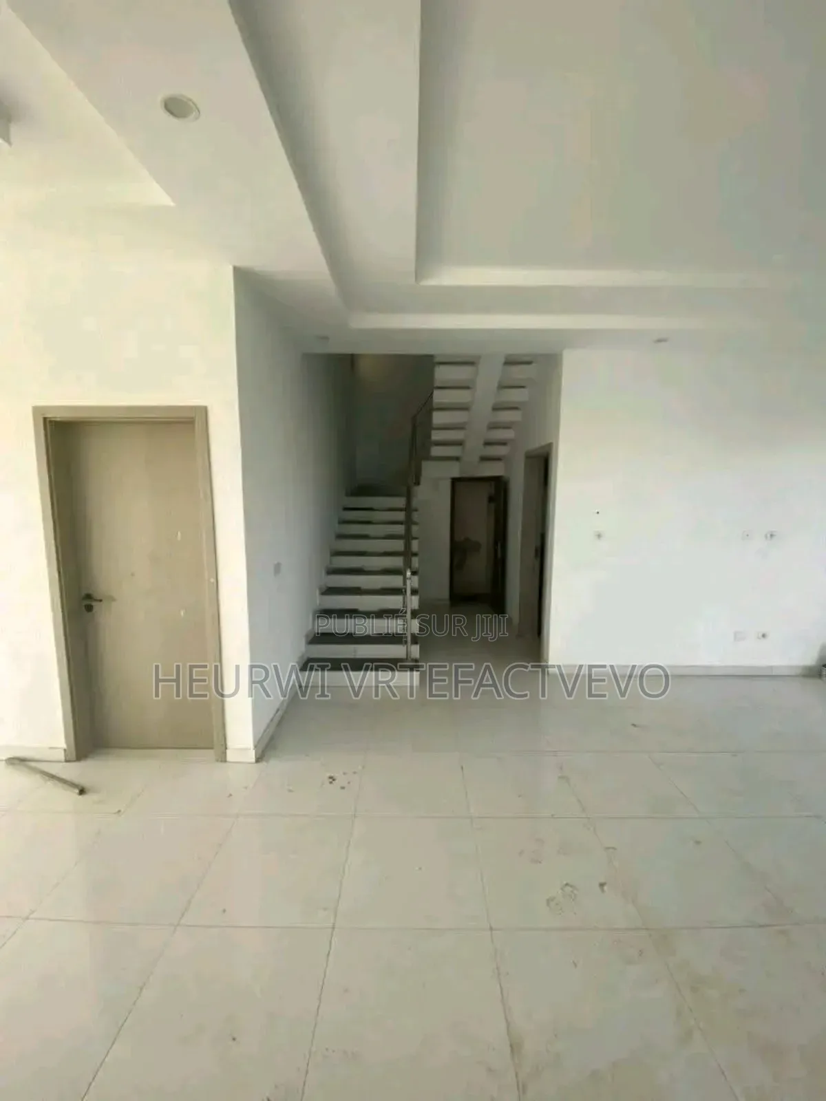 4chbre Duplex dans Cocody à Vendre