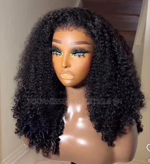 Perruques Bouclées en Dentelle Pour Femmes