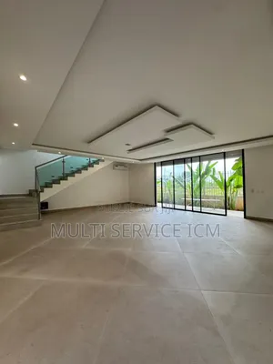 6chbre Villa dans Ismael Coulibaly, Cocody à Vendre