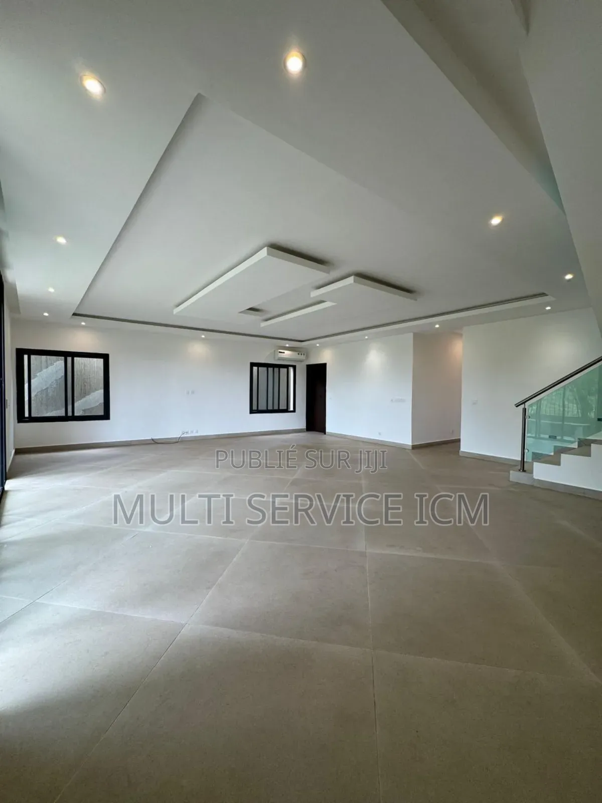 6chbre Villa dans Ismael Coulibaly, Cocody à Vendre