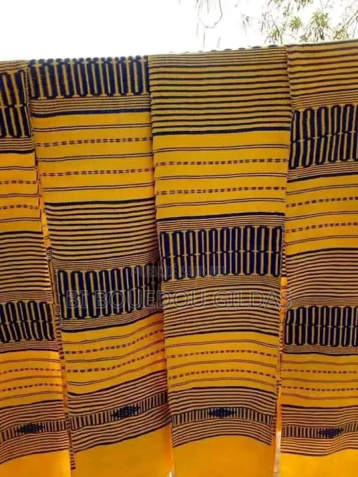 Vente De Pagnes Traditionnels De Qualité