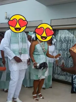 Vente De Pagnes Traditionnels De Qualité