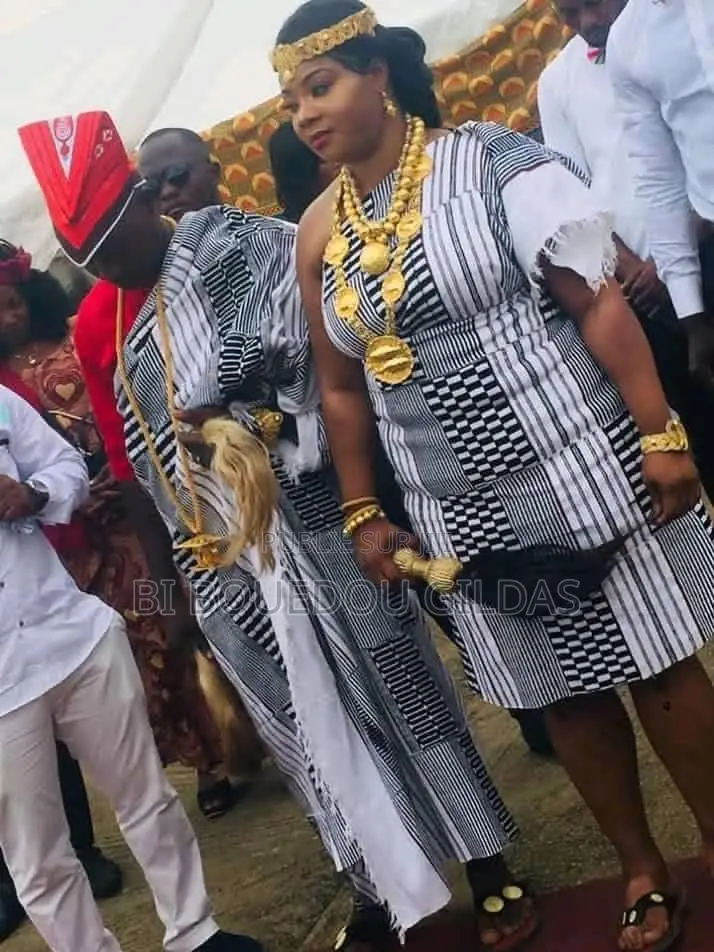 Vente De Pagnes Traditionnels De Qualité