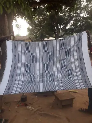 Vente De Pagnes Traditionnels De Qualité