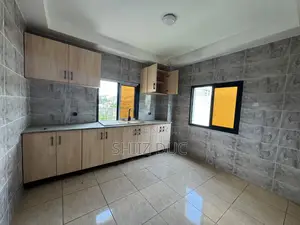 5chbre Villa dans Mohamed, Cocody à Vendre