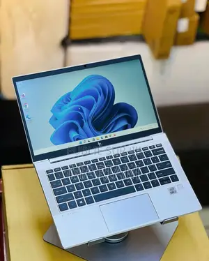 Nouveau HP EliteBook 830 G7 16GB Intel Core i5 SSD 512GB