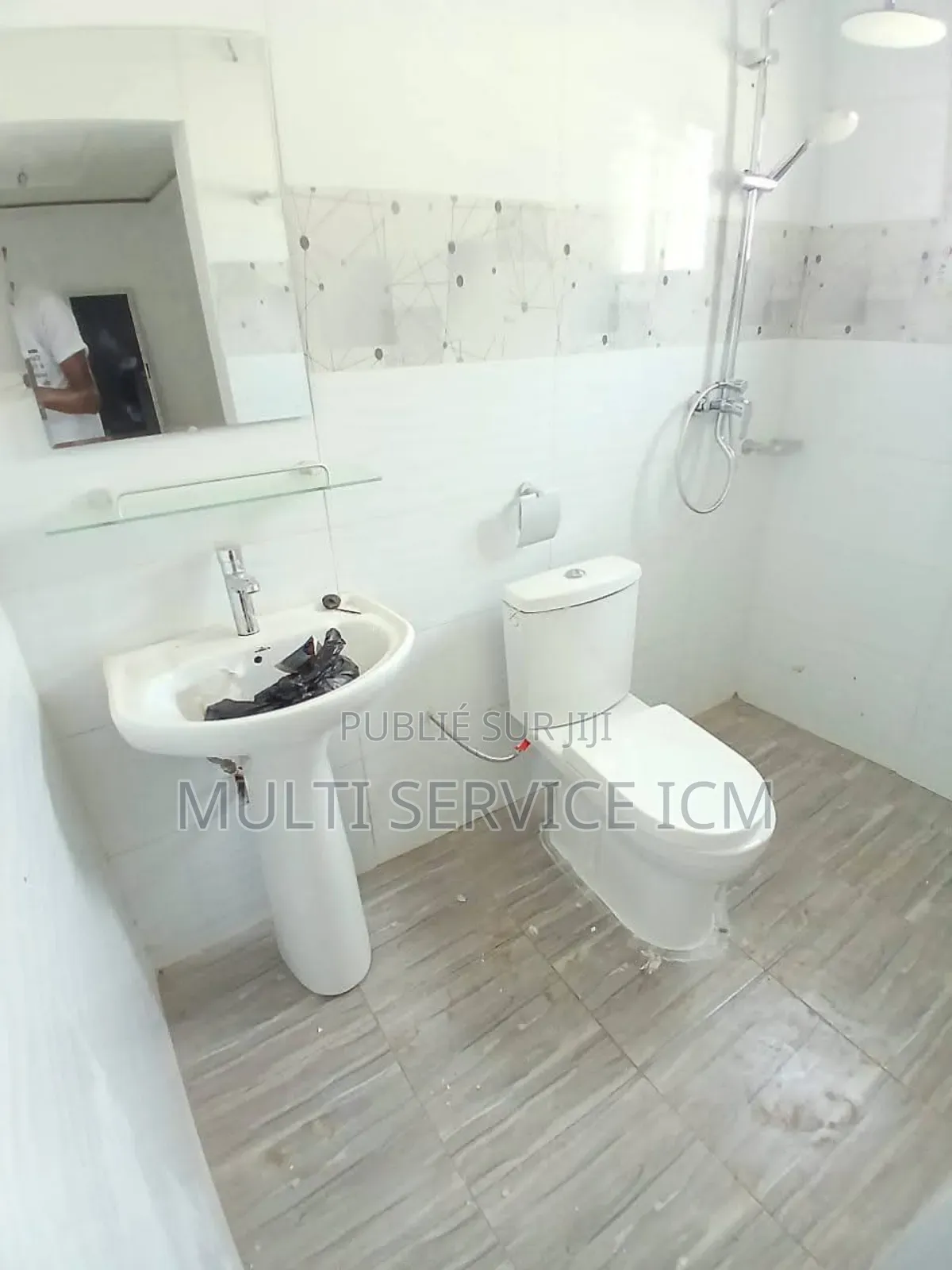 3chbre Maison dans Bingerville Palais à Vendre