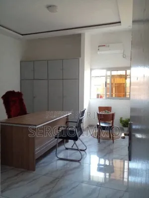 5chbre Duplex dans Sergio, Cocody à Louer