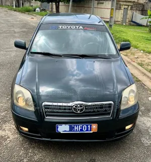 Toyota Avensis 2005 Bleu