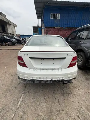 Mercedes-Benz C300 2010 Blanc