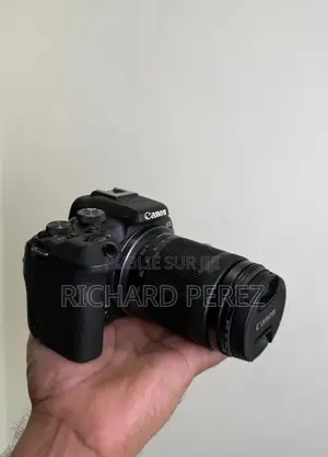 Canon Eos R10