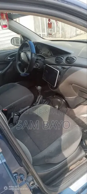 Ford Focus 2001 Bleu