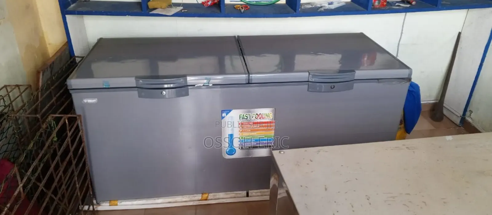 Congélateur Smart 1500l À Très Faible Consommation À Peine Utilisé