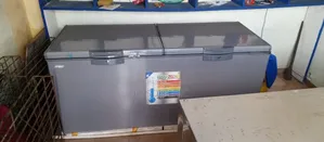 Congélateur Smart 1500l À Très Faible Consommation À Peine Utilisé