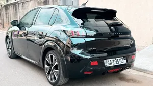 Peugeot 208 2021 Noir