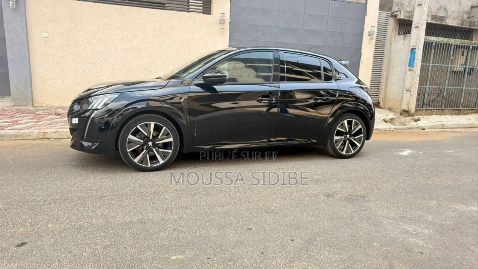 Peugeot 208 2021 Noir