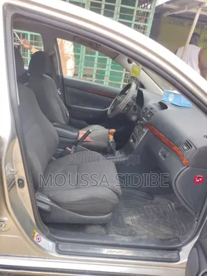 Toyota Avensis Verso 2004 Gris