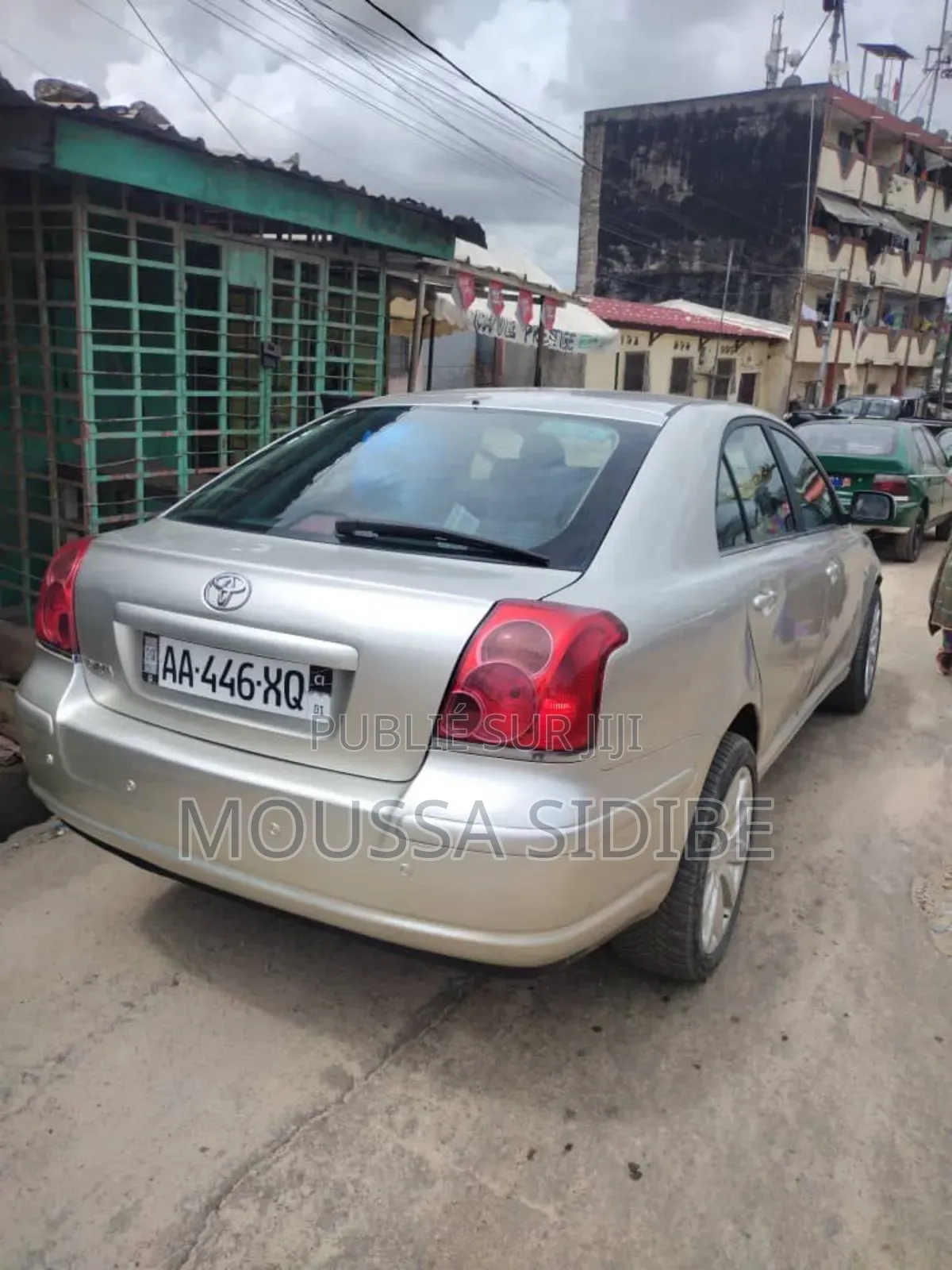Toyota Avensis Verso 2004 Gris
