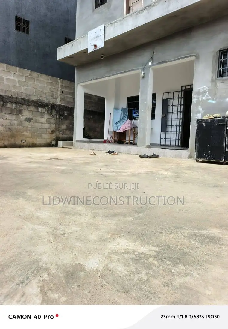 4chbre Duplex dans Cocody à Vendre