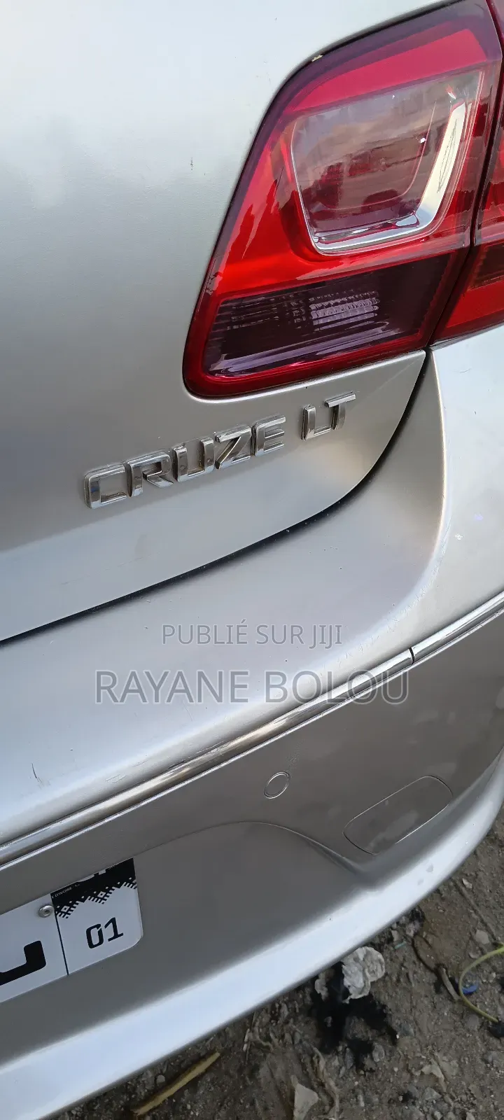 Chevrolet Cruze LS Auto 2018 Gris