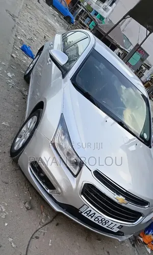 Chevrolet Cruze LS Auto 2018 Gris