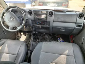 Toyota Land Cruiser 2018 Blanc