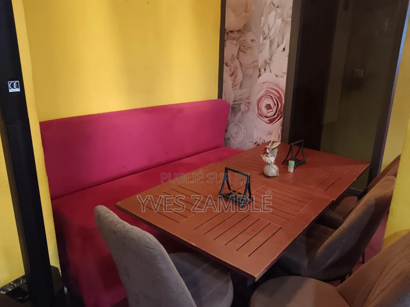 Cave Bar Toute Équipée À Céder Avec Tout À l'Intérieur