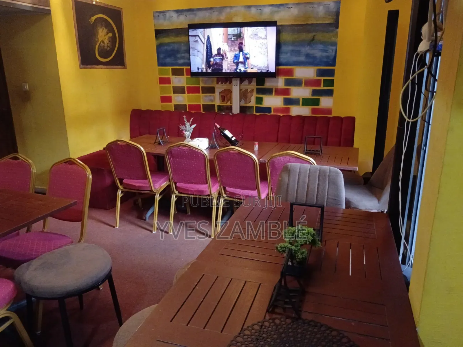 Cave Bar Toute Équipée À Céder Avec Tout À l'Intérieur