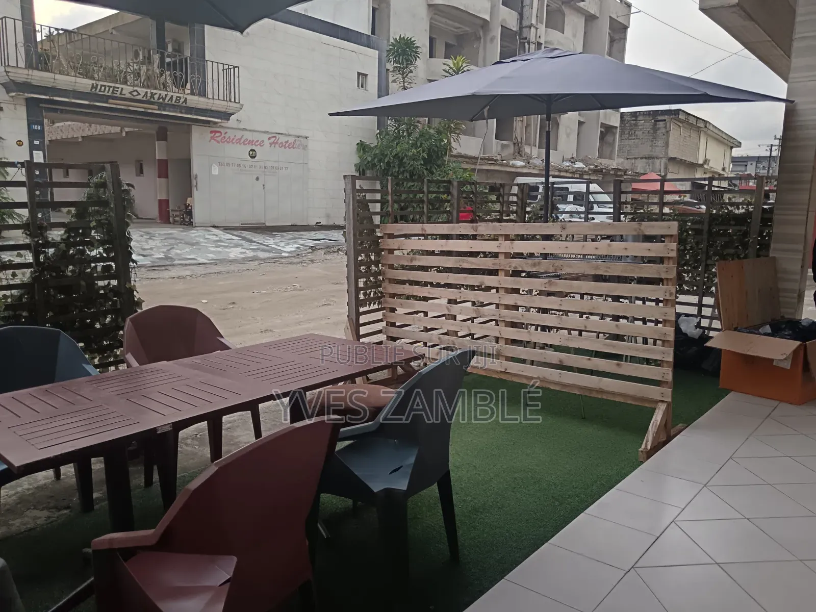 Cave Bar Toute Équipée À Céder Avec Tout À l'Intérieur