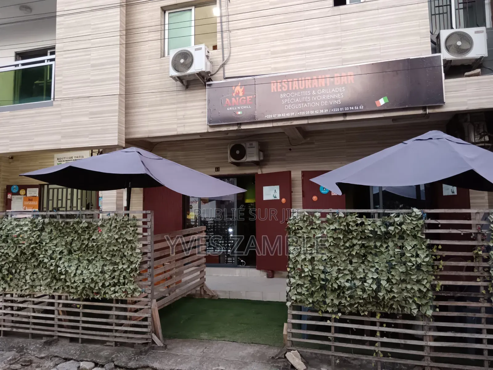 Cave Bar Toute Équipée À Céder Avec Tout À l'Intérieur