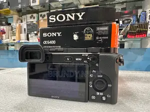 Appareil Photo Hybride Sony Alpha A6400 Noir + E Pz 16-50mm