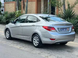 Hyundai Accent 2014 Gris