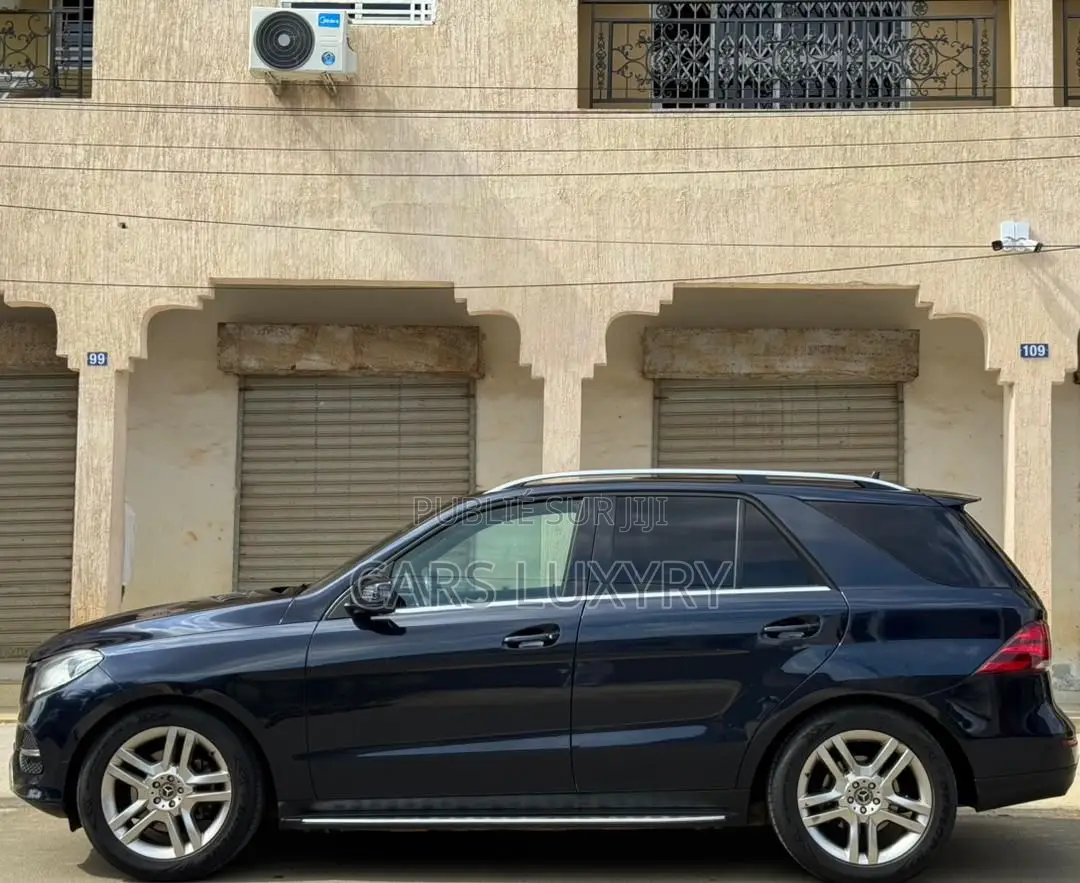 Mercedes-Benz GLE-Class GLE 400d 4MATIC 2020 Bleu