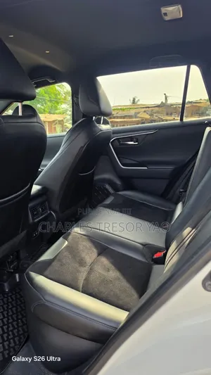 Toyota RAV4 2021 Blanc